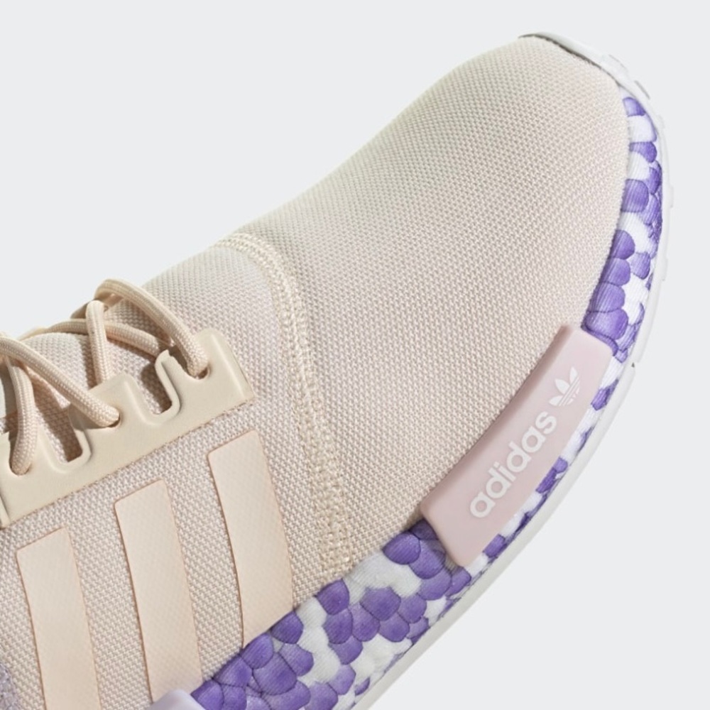 Women’s Adidas Original NMD_R1 Shoes - Picture 7 of 8